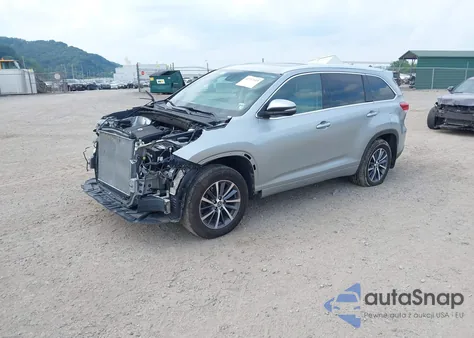 2017 Toyota Highlander Xle z USA, uszkodzony, nr VIN 5TDJZRFH9HS436785